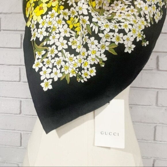 Gucci Silk Degrade Black Multicolor Floral Square Scarf - Picture 5 of 16